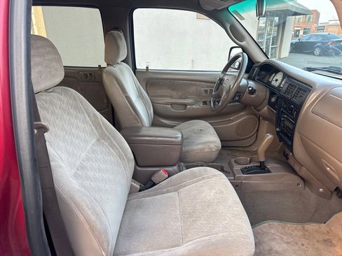 Used 2002 Toyota Tacoma PreRunner image 6