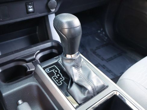 Used 2018 Toyota Tacoma SR5 image 25