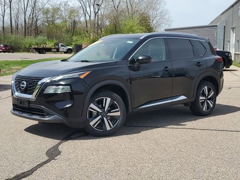 Used 2023 Nissan Rogue SL w/ SL Premium Package image 29