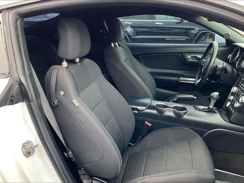 Used 2016 Ford Mustang Coupe image 23