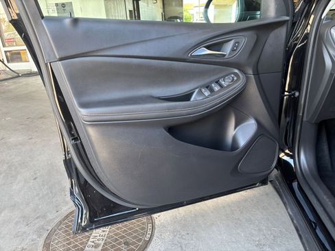 Used 2025 Buick Encore GX Preferred FWD image 18