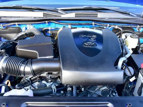 Certified 2021 Toyota Tacoma Limited image 30