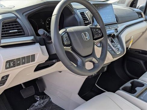 New 2026 Honda Odyssey EX-L image 3
