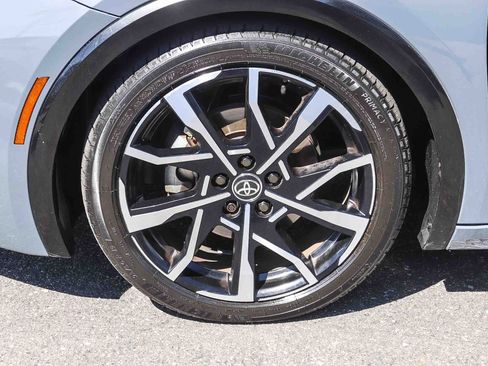 Used 2023 Toyota Prius Prime Premium image 14