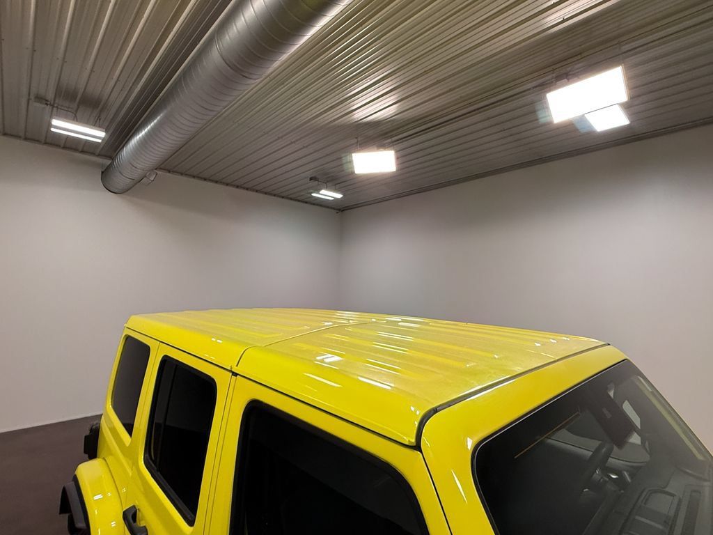 Used 2024 Jeep Wrangler Unlimited Rubicon AWD/4WD image 45