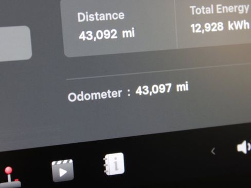 Used 2020 Tesla Model 3 Performance image 26