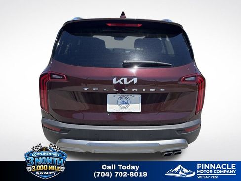 Used 2022 Kia Telluride EX w/ EX Premium Package FWD image 6