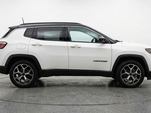 Used 2025 Jeep Compass Limited AWD/4WD image 11