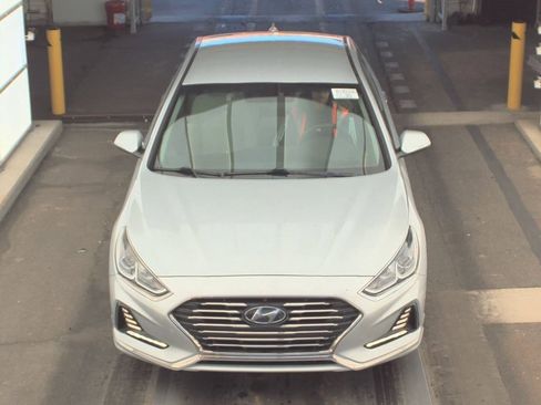 Used 2019 Hyundai Sonata SE image 2