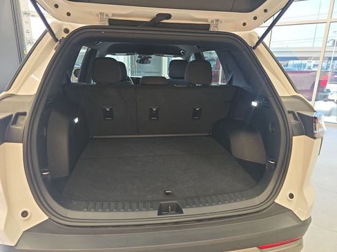 Used 2026 Chevrolet Equinox LT image 28