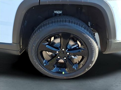 New 2025 Jeep Grand Cherokee L Limited w/ Black Appearance Package image 8