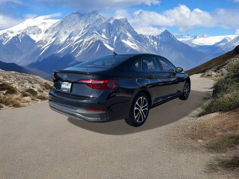 Used 2023 Volkswagen Jetta Sport image 5