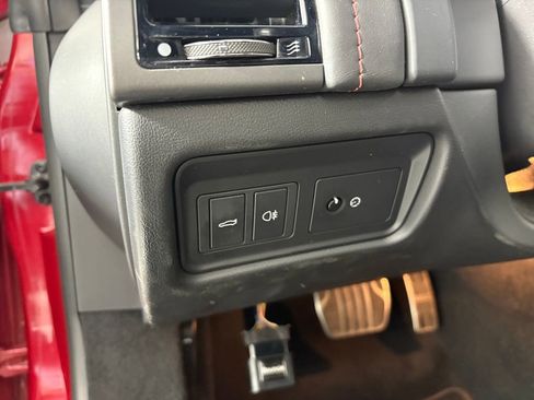 Used 2017 Jaguar F-TYPE R image 14