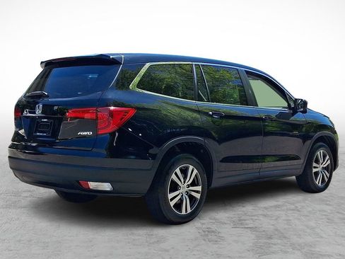 Used 2017 Honda Pilot EX image 4