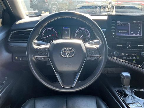 Used 2023 Toyota Camry SE image 5