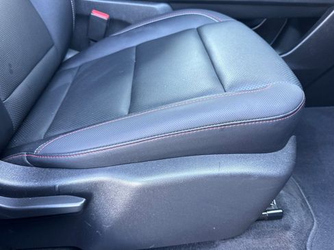 Used 2025 Chevrolet Traverse Z71 image 25