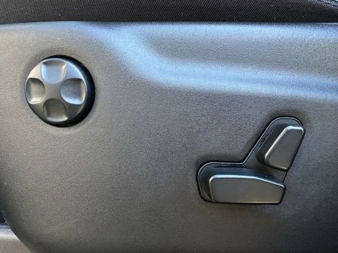 Used 2021 Jeep Grand Cherokee Limited image 16