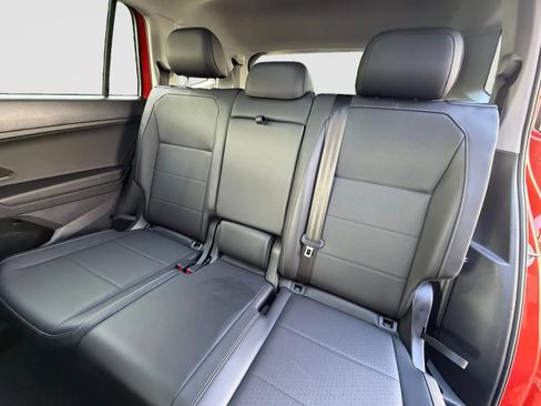 Used 2019 Volkswagen Tiguan SE w/ Panoramic Sunroof Package AWD/4WD image 15