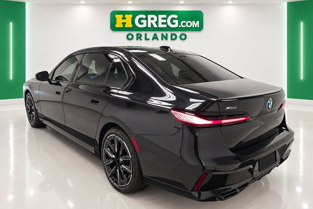Used 2023 BMW 760i xDrive AWD/4WD image 2