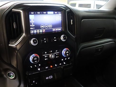 Used 2022 GMC Sierra 2500 AT4 image 62