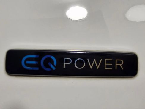 Used 2019 Mercedes-Benz GLC 350e 4MATIC image 9