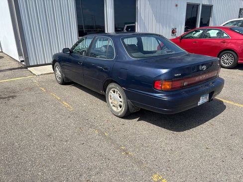 Used 1994 Toyota Camry XLE FWD image 4