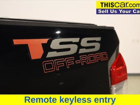 Used 2016 Toyota Tundra SR5 w/ SR5 Upgrade Package image 13