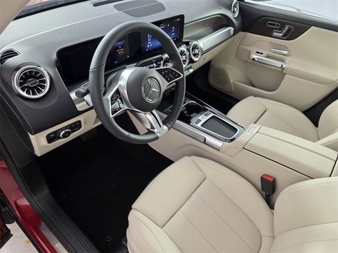 New 2026 Mercedes-Benz GLB 250 image 7