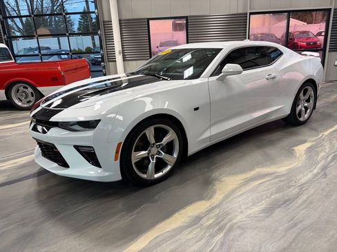 Used 2018 Chevrolet Camaro SS image 42