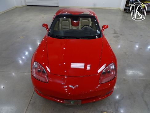 Used 2006 Chevrolet Corvette Convertible w/ Preferred Equipment Group image 24
