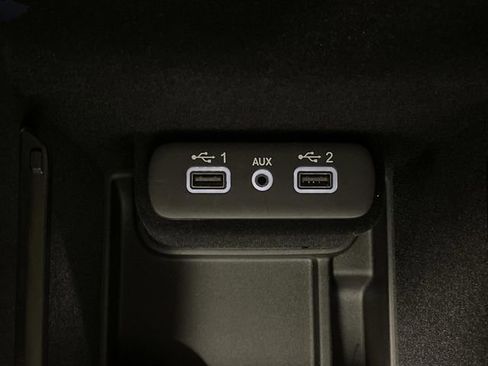 Used 2021 Chrysler 300 Touring L image 21