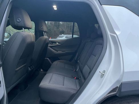 Used 2025 Chevrolet Equinox LT image 25