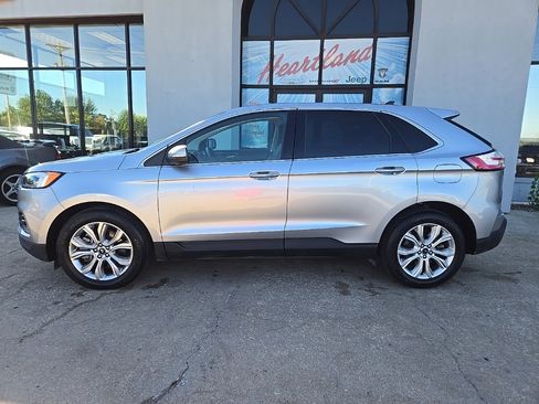 Used 2022 Ford Edge Titanium w/ Equipment Group 301A image 7