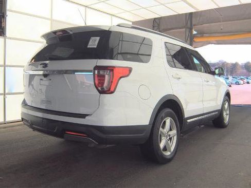 Used 2019 Ford Explorer XLT w/ Equipment Group 202A image 3