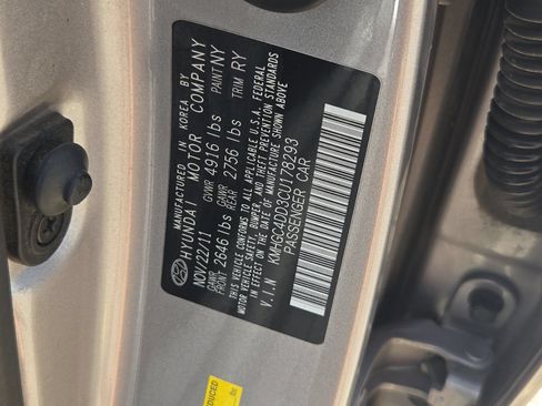 Used 2012 Hyundai Genesis 3.8 RWD image 25