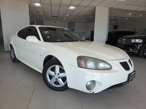 Used 2008 Pontiac Grand Prix w/ Premium Package FWD image 1