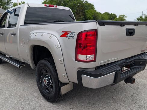 Used 2009 GMC Sierra 2500 W/T AWD/4WD image 3
