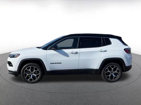 Used 2025 Jeep Compass Limited image 8