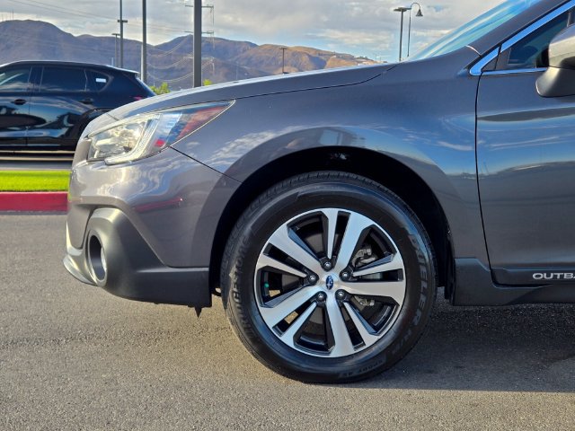 Used 2019 Subaru Outback 3.6R Limited AWD/4WD image 9