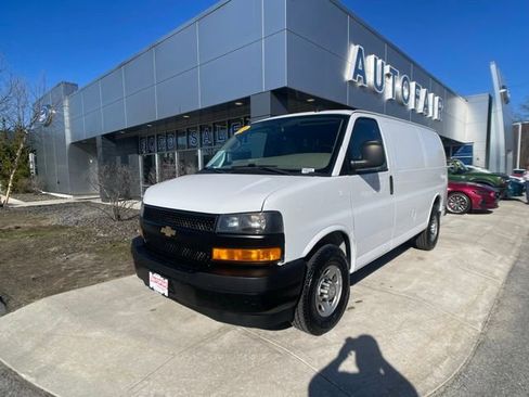 Used 2020 Chevrolet Express 2500 w/ Driver Convenience Package image 4