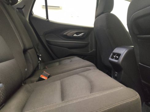 Used 2022 GMC Terrain SLE w/ Driver Convenience Package FWD image 19