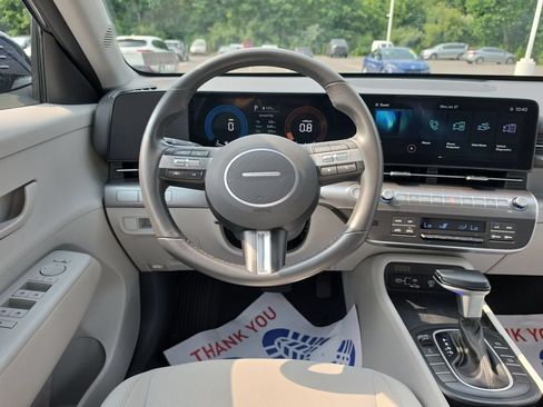 Used 2025 Hyundai Kona SEL AWD/4WD image 20