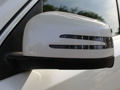 Used 2015 Mercedes-Benz GL 550 4MATIC image 66