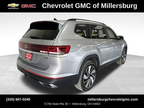 Used 2025 Volkswagen Atlas SE AWD/4WD image 4