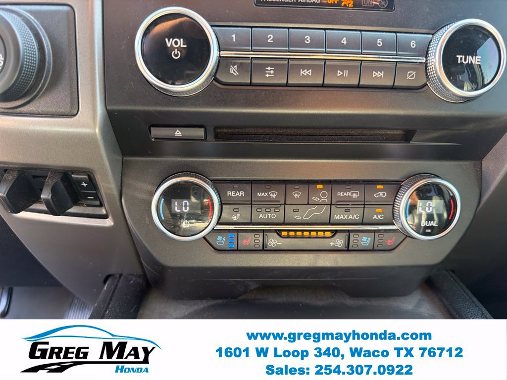 Used 2018 Ford Expedition XLT w/ Equipment Group 202A AWD/4WD image 20