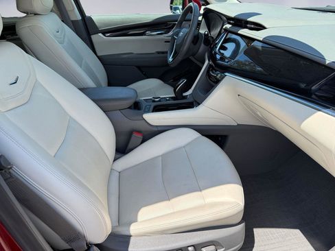 Used 2024 Cadillac XT6 Premium Luxury w/ Technology Package AWD/4WD image 15