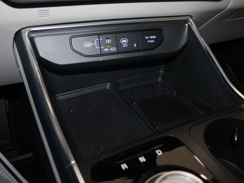 Used 2025 Kia Carnival EX image 53