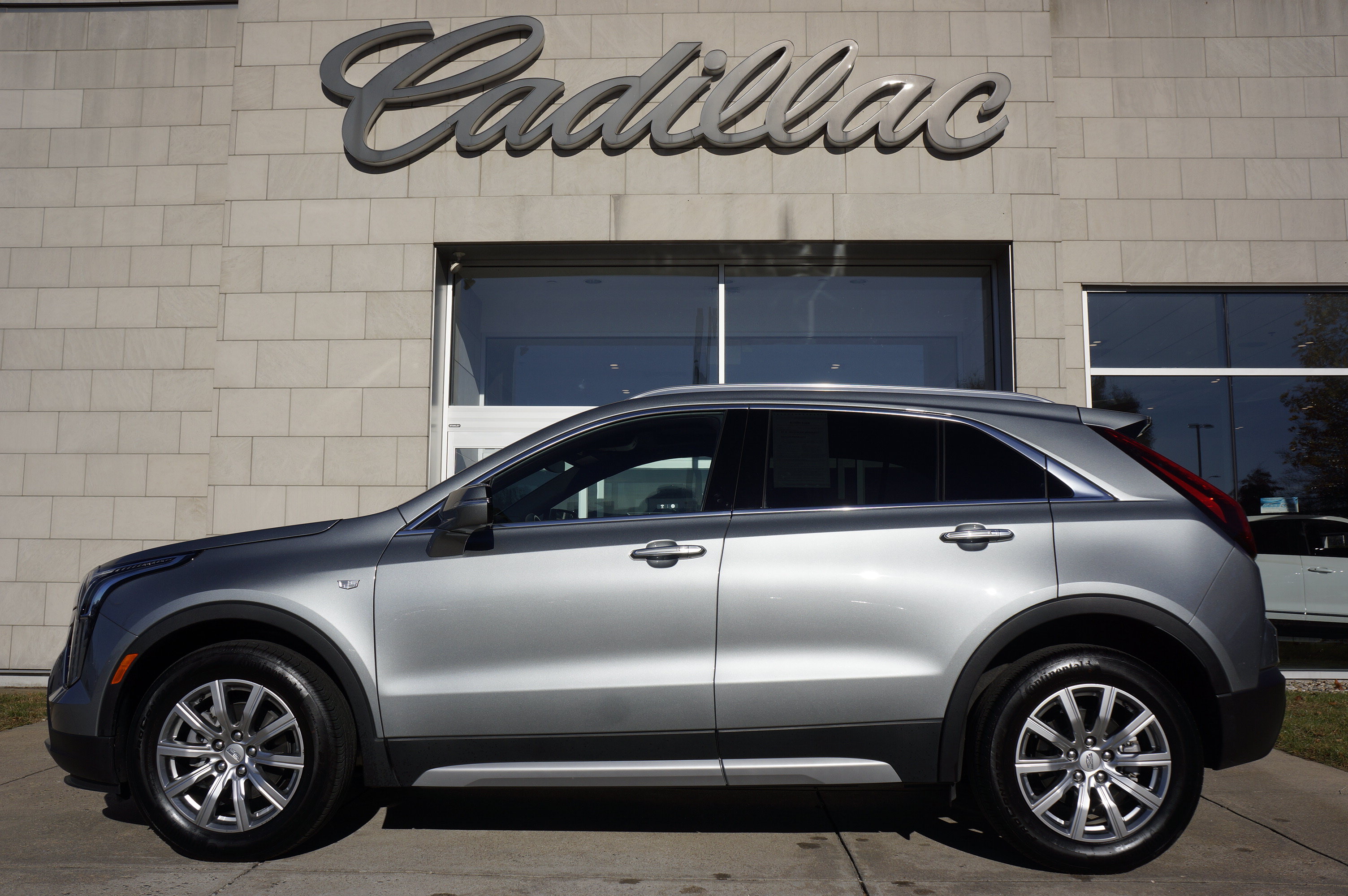Used 2023 Cadillac XT4 Premium Luxury w/ Cold Weather Package AWD/4WD image 10