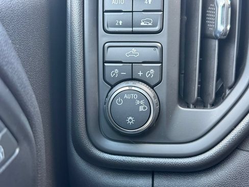 Used 2023 Chevrolet Silverado 1500 Custom AWD/4WD image 33