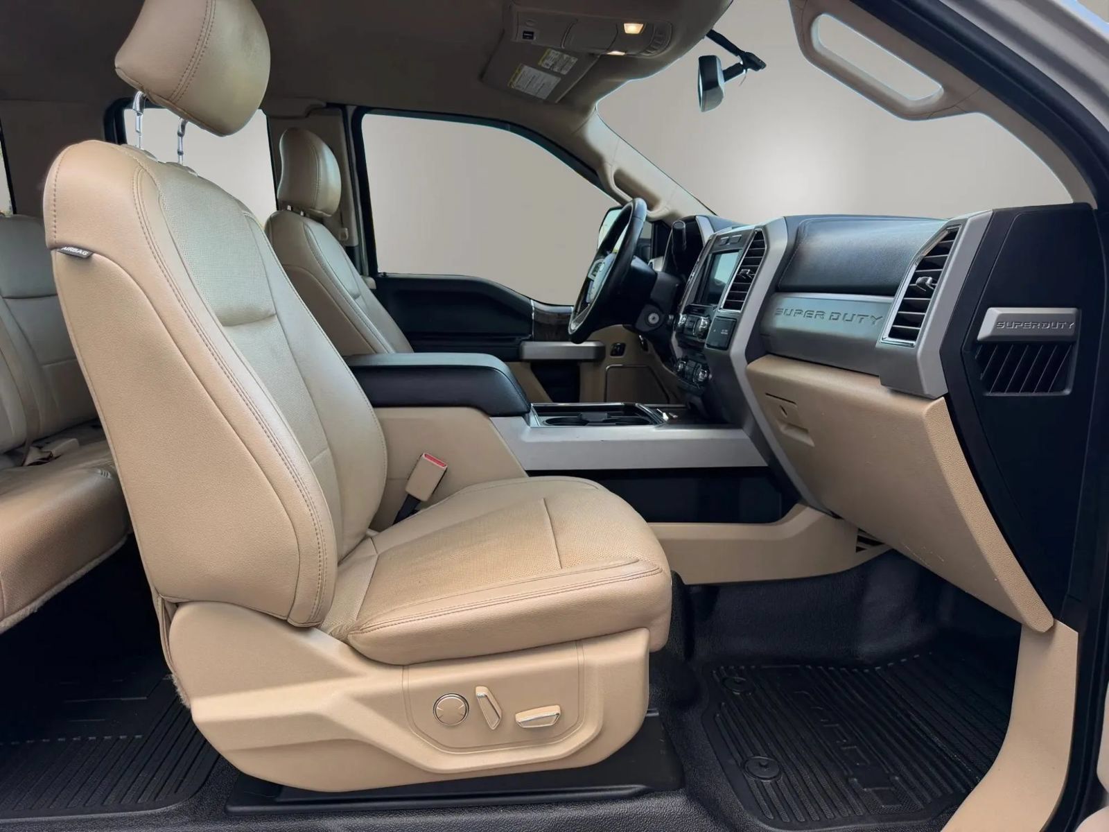 Used 2017 Ford F250 Lariat w/ Lariat Value Package AWD/4WD image 27